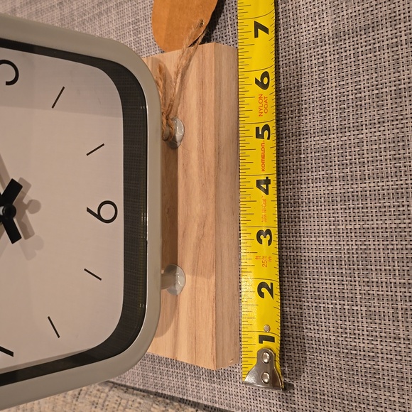 Modern Square Tabletop Clock - Picture 4 of 9